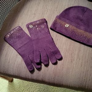 Calvin Klein black cap and  gloves set.